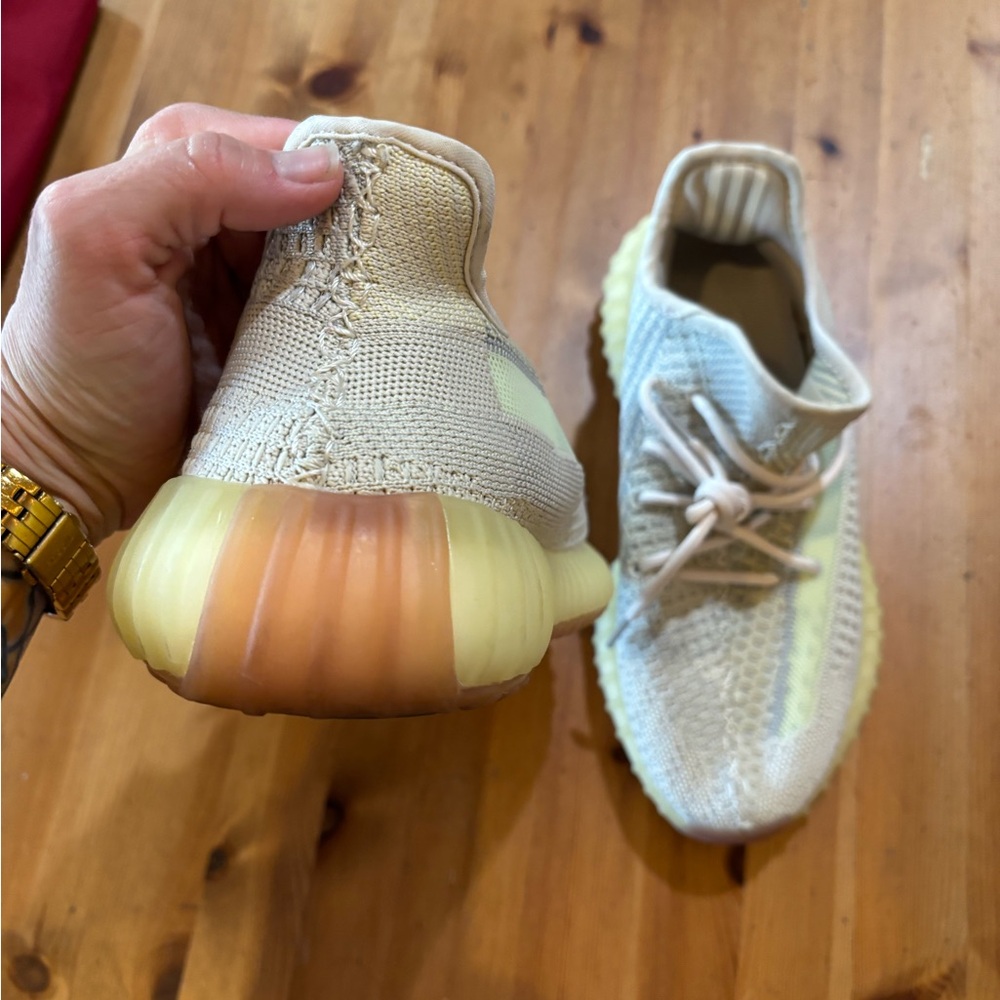 Yeezy 350 Citron - Men’s 8 - Picture 3 of 12